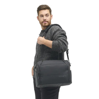 Nomatic Messenger Bag