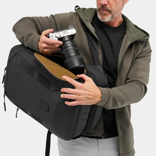 Nomatic McKinnon Camera Pack 35L Black V2